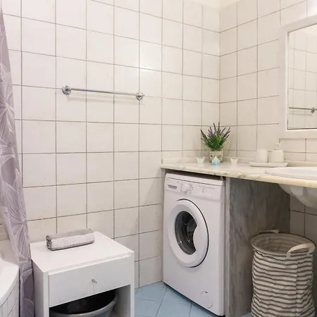 Appartement Spacious Center By Renthub